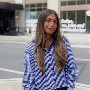 Meet your Posher, Eva